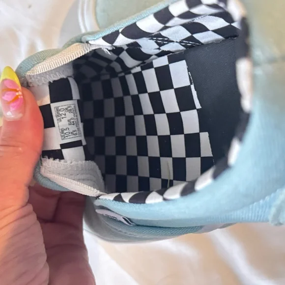 Vans Ray Barbee X Leica OG Classic Slip-On Suede ‘Capturing the Journey’ Sneaker - Picture 14 of 15